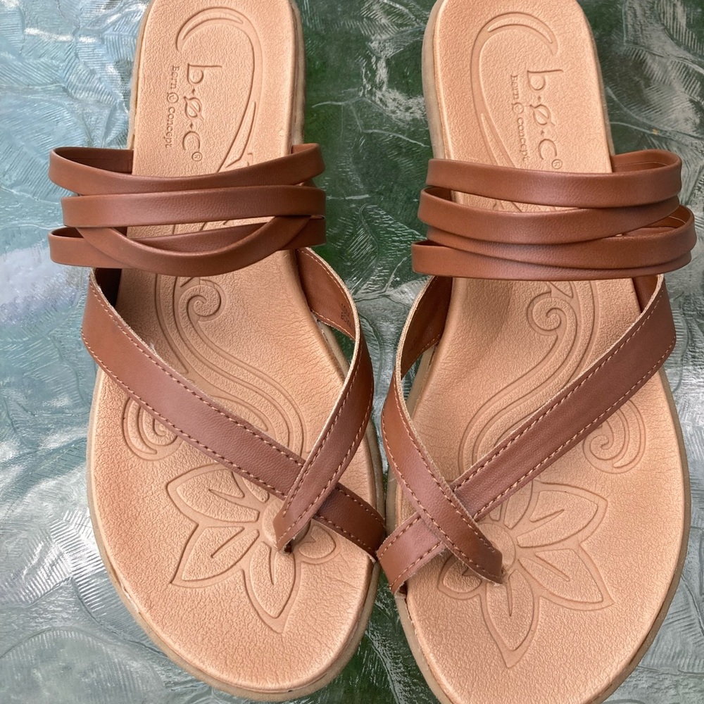 Born BOC sandals flip flops brown Women’s size 10